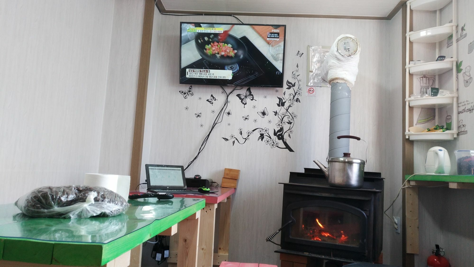 Ocean Capsule Guesthouse Gangneung Exterior foto